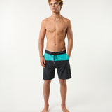 Day Break Hybrid Short in Off Black/Aqua